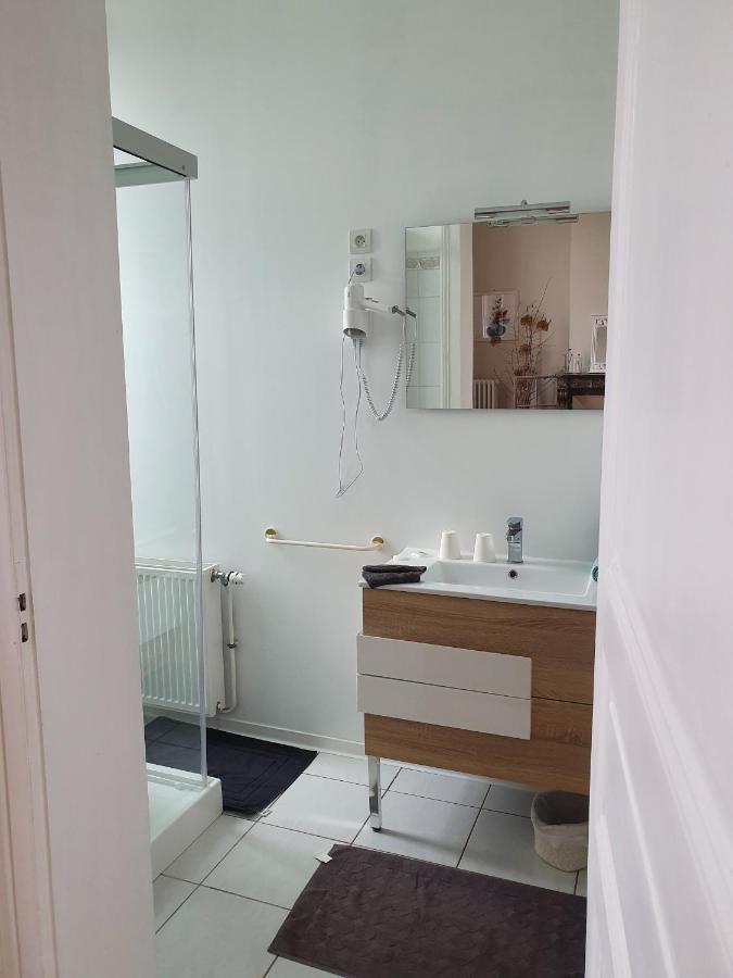 Chambres D'Hotes Des Rouets Fourmies Exteriör bild